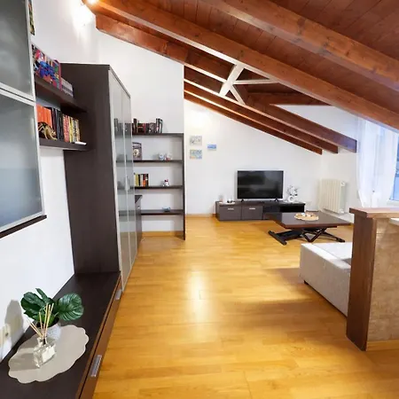 Apartment L'arche - The Rustic Loft *